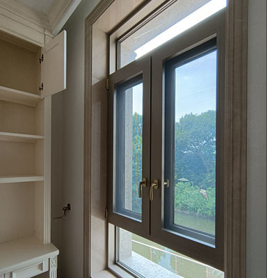 Dubbel geglazuurd aluminium schommelvenster