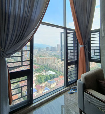 Moderne aluminium schommelvenster geïsoleerd glas schommel open vensters