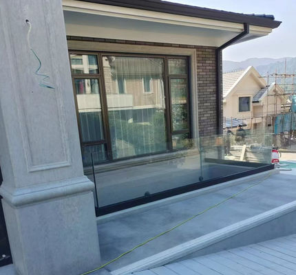 Balkon Aluminium U-kanaal glazen leuning Duurzaam U-kanaal balustrade