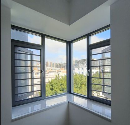 Aanpasbaar aluminium schommelvenster met een poedercoating