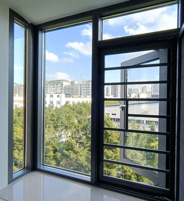 Hoogwaardig aluminium schommelvenster met meerdere vergrendeling en gehard geïsoleerd glas