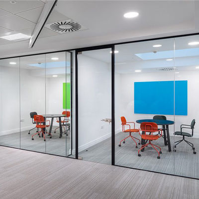 Modern ontwerp dik raam glas kantoormuren met gehard glas