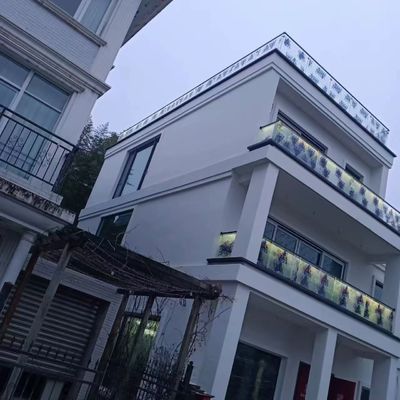 Grijze aluminium U-kanaal glazen leuning 10 mm dik raamloze glazen balustrade
