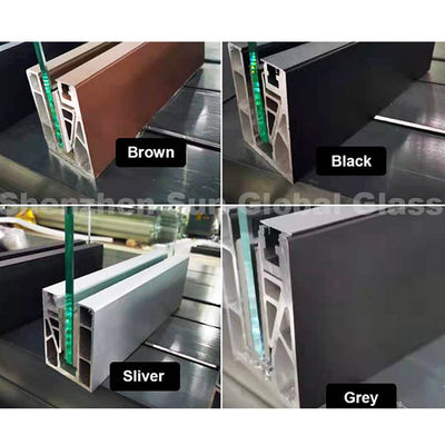 SZG U-kanaal zonder raam 12 mm glazen balkonrailingen Woongebouwen