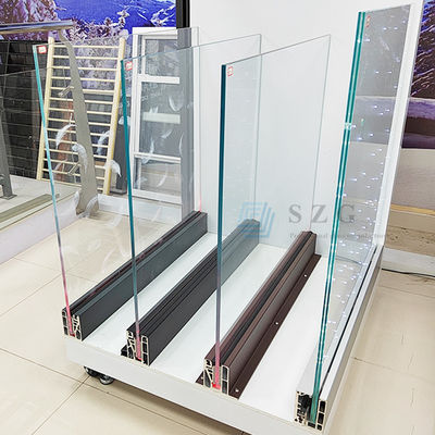 Zwart aluminium U-kanaal glazen leuning Stabiel aluminium glazen leuning