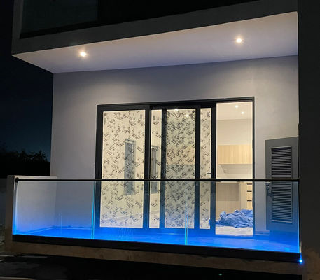 LED licht glazen balustrade aluminium moderne leuning ontwerpen raamloze gehard glas buitenbalkon leuning