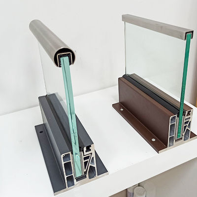 Doorzichtige veiligheid Aluminium U-kanaal glasrailpoeder gecoate aluminium glasbalustrade