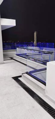 Moderne aluminium U-kanaal glazen balkonrail