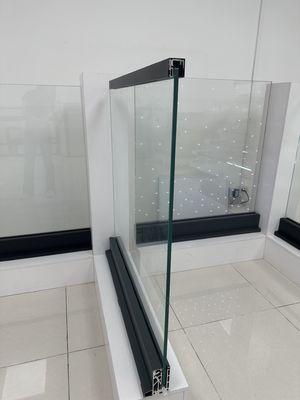 Aluminium U-kanaal glazen balustrade weerbestendig voor buiten