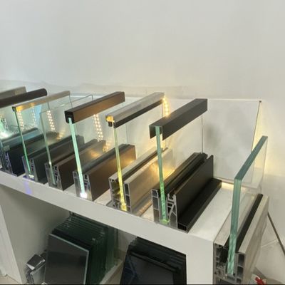 Morden glazen leuning 8+8 mm gelamineerd gehard glas Aluminium U-kanaal glazen leuning