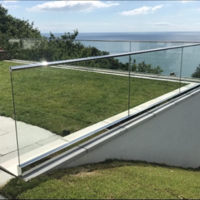 Stabiel gehard glas balkon balustrade glas U-kanaal systeem met aluminium handrail