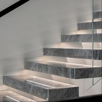 Op maat gemaakte moderne design drijvende trap met kwartsvoet en onzichtbare mono-stringer