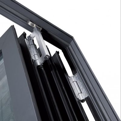 Gehard glas-aluminium vouwramen in gouden eik voor congrescentra