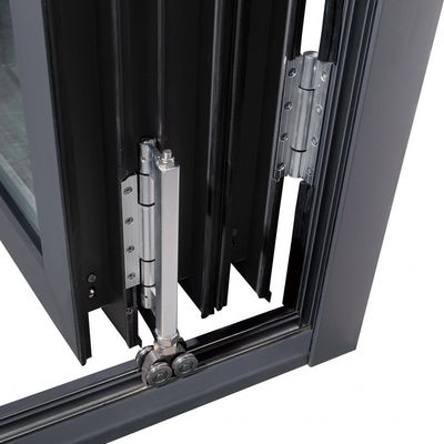 Gehard glas-aluminium vouwramen in gouden eik voor congrescentra