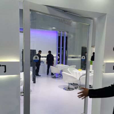 Aluminium frame Luxury Design Laminated Tempered Glass Pivot voordeur in aangepaste maten voor enkel- en dubbelglas type