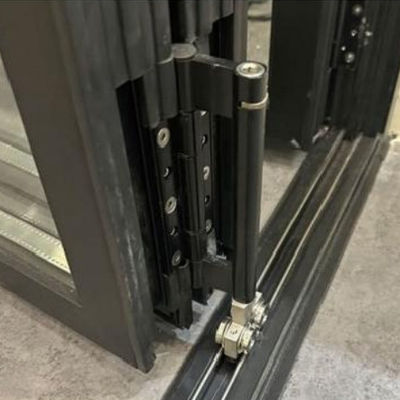Modern interieur patio glas waterdicht schuif- en vouw aluminium tweevoudig deuren systeem voor restaurant thuis gebruik