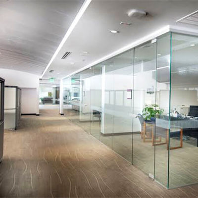 Volledige weergave Frameless Transparent Glass Partition Wall voor kantoor, huis, werkplaats