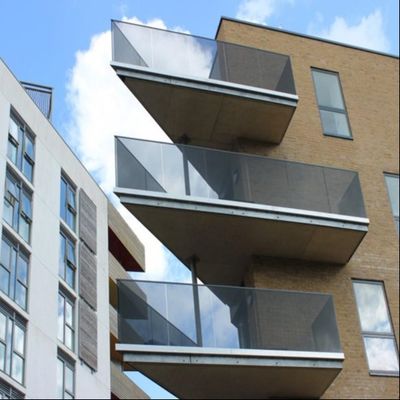 Morden glazen leuning 8+8 mm gelamineerd gehard glas Aluminium U-kanaal glazen leuning